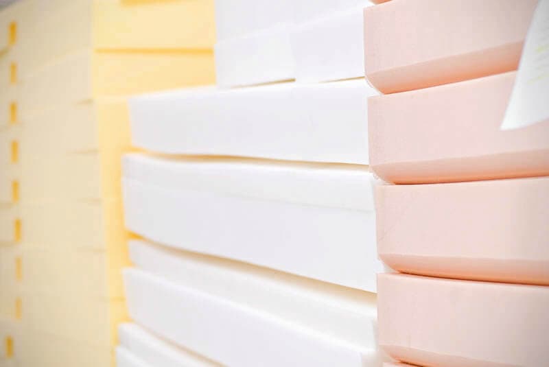 Ассортимент поролона в магазине Поролоныча